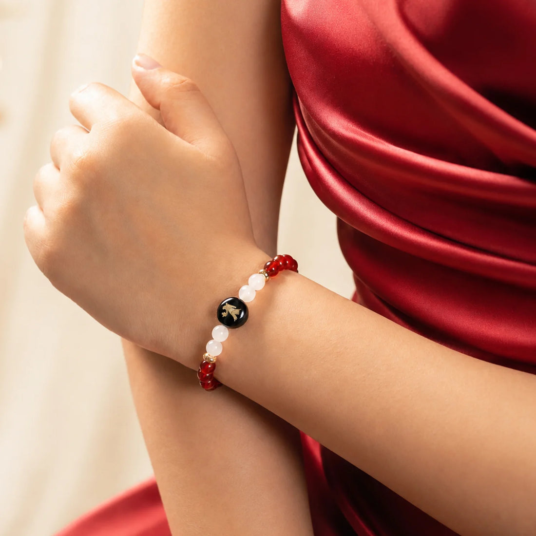 Virgo (कन्या राशि) Zodiac Carnelian & Milky Quartz Bracelet for Women