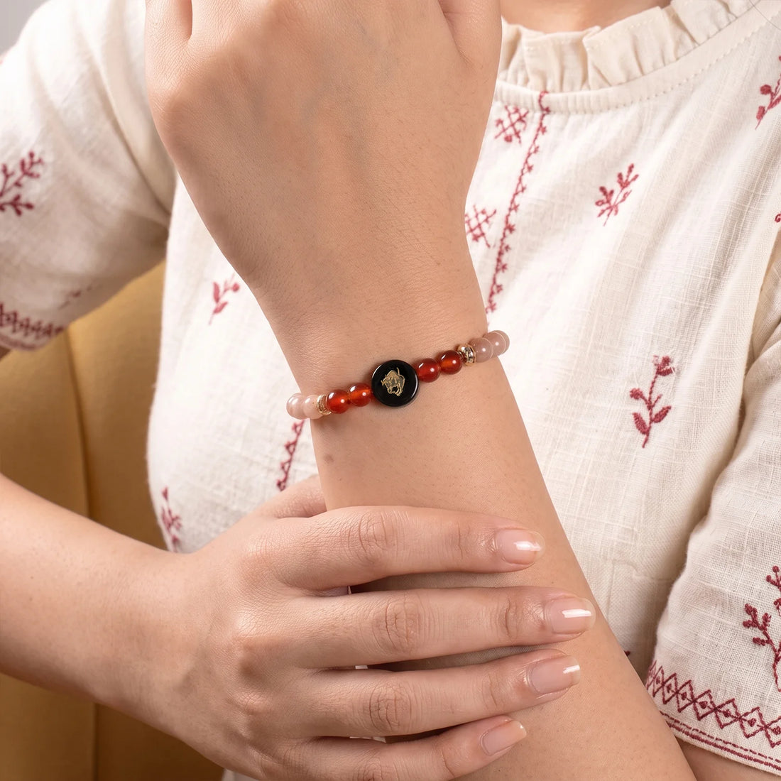 Taurus (वृषभ राशि) Zodiac Sunstone & Carnelian Bracelet for Women