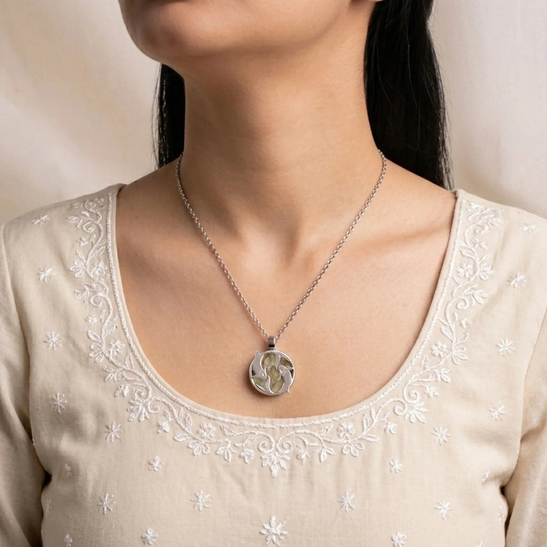 Unisex Pisces Pendant (मीन राशि) with Citrine